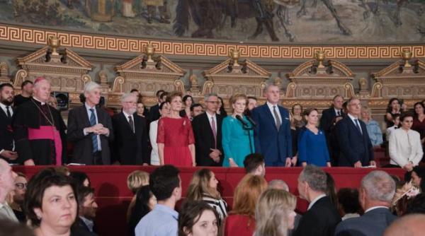 concertul regal caritabil spectacol eveniment al generozitatii si valorilor autentice in sprijinul tinerilor talentati ai romaniei