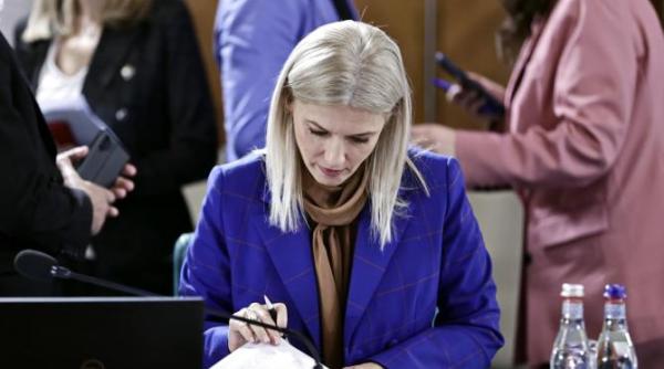 s au scos bani din fondul de rezerva pentru salariile avocatilor din oficiu o problema care afecta dreptul la aparare