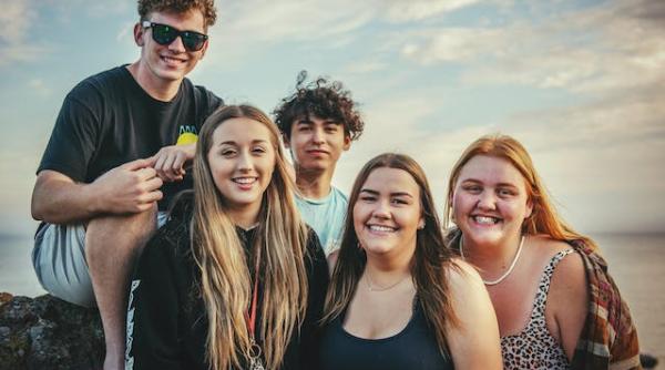 andrei caramitru mesaj catre astia mai tineri asa treziti va munciti si invatati o meserie reala altfel ajungeti vai de capul vostru dezastru