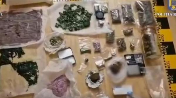 traficant si producator de droguri prins in flagrant de diicot arsenal de pastile ecstasy gasit la domiciliul acestuia