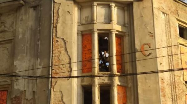 cum se vor pune in siguranta cladirile monument istoric senatorul liviu bratescu asta inseamna minim doua monumente pentru fiecare judet video