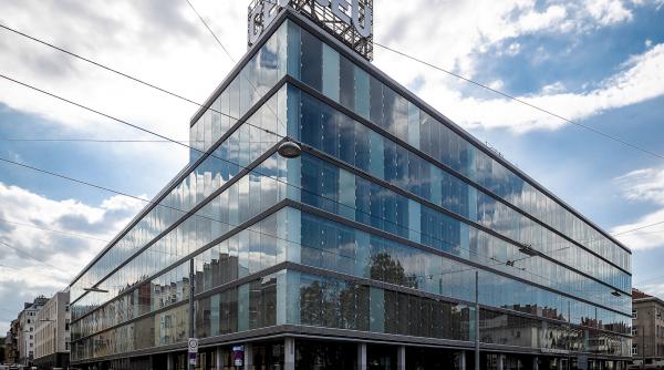 rusia considera indezirabila universitatea lui soros din viena