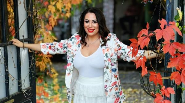 oana roman complexata de un singur lucru vrea sa si faca o interventie estetica nu am avut complexul ca sunt grasa