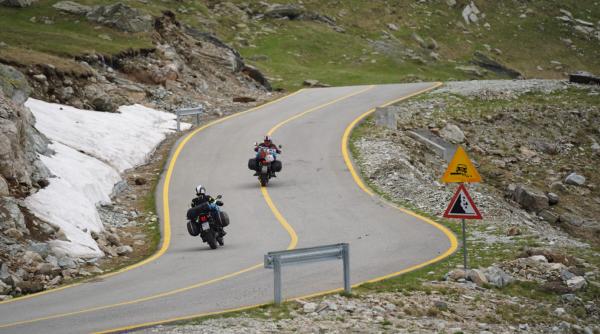 circulatia pe transfagarasan si transalpina se inchide de luni