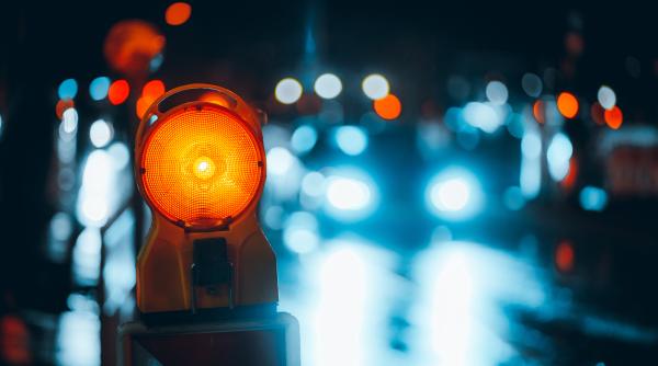 opt autoturisme au fost implicate intr un accident in lant in gorj un copac a cazut in mijlocul drumului