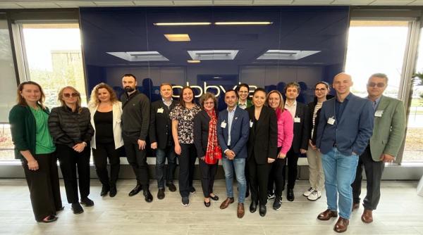 cu ei cred ca ar trebui sa ducem munca de convingere dr diana paun despre cele doua categorii medicii romani din diaspora video