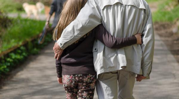 ar trebui folosita veriga bunicilor parintilor scriitorul petre craciun despre proiectele de incurajare a lecturii la copii video