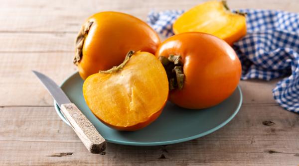 kaki curmal japonez 7 beneficii pentru sanatate