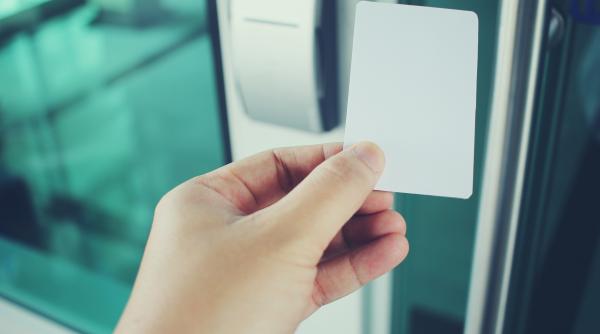 scandal la brasov dupa ce primarul usr allen coliban le a dezactivat cartelele consilierilor locali viceprimar vom merge mai departe catre tribunalul brasov pentru a anula aceste masuri