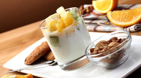 de ce astazi trebuie sa mananci iaurt grecesc