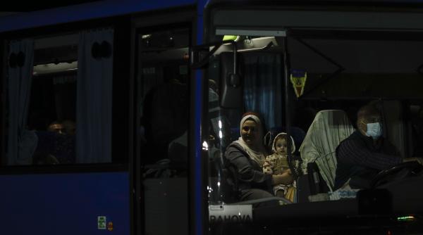 mae alti 41 de romani au iesit din fasia gaza