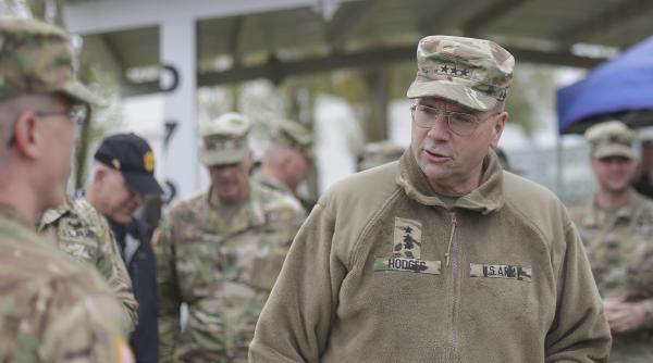 generalul american ben hodges vine la defenseromania de la ora 18 30 emisiunea obiectiv euroatlantic infrangerea rusiei in ucraina in mainile occidentului