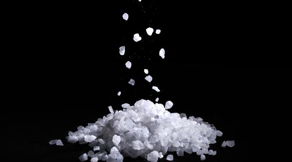 retinere pentru 30 de zile pentru detinere de cristale psihoactive