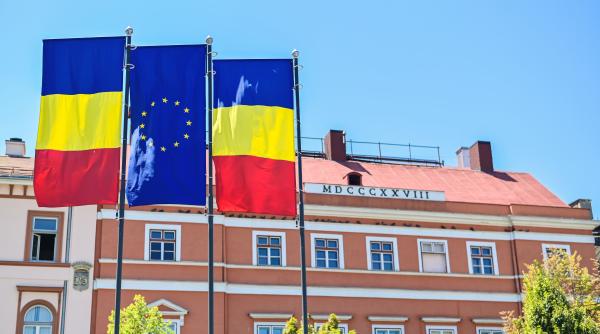 amenzi uriase pentru inscriptii si simboluri ilegale pe drapelul romaniei