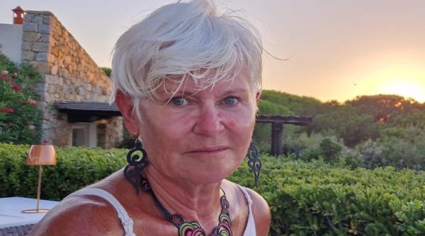 monica tatoiu are o pensie foarte mare dar nu vrea sa si ajute fiul il trimite la banca sa si faca un credit