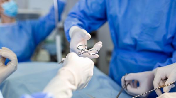 durerea in piept aparuta in timpul mersului pe jos nu trebuie ignorata dr rodica niculescu sanador explicatii video