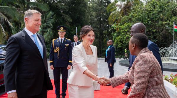 imaginile zilei cu klaus si carmen iohannis in parcul national nairobi galerie foto