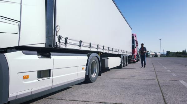 transportatorii polonezi extind blocarea punctelor de frontiera cu ucraina ca forma de protest