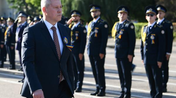 catalin predoiu l a dat afara pe rectorul academiei de politie mai solicita control de urgenta dupa ce mai multi studenti au ajuns la spital cu enterocolita si intoxicatie alimentara