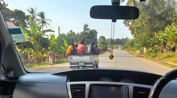 pentru ca am fost in zanzibar ii dam cateva ponturi presedintelui klaus iohannis galerie foto