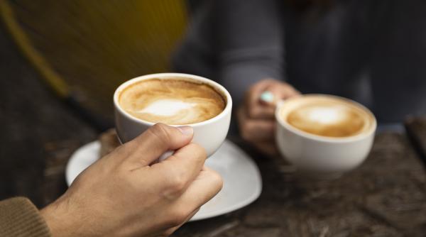 bei cafea dr cardiolog diana mihalcea explica misterul cafelei pentru cardiaci si cafeaua creste tensiunea video