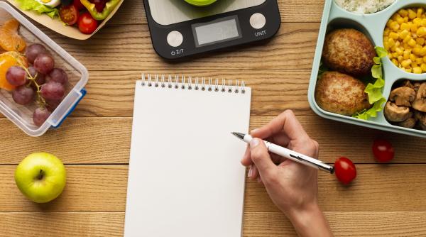 dieta aip o forma mai stricta a dietei paleo de ajutor in tulburarile autoimune precum tiroidita hashimoto sau artrita reumatoida care sunt alimentele permise si care nu