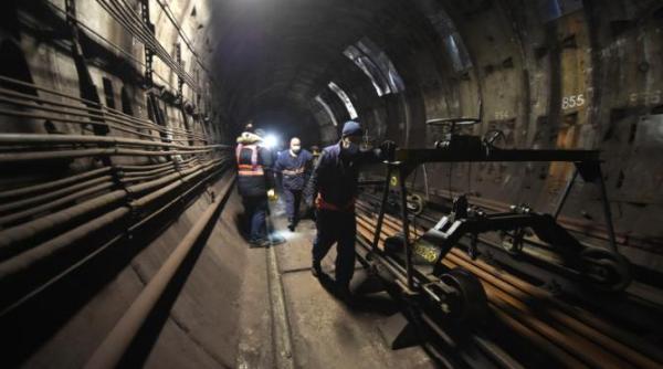 angajatii metrorex isi vor striga nemultumirile in fata guvernului acestia anunta ca se pregatesc de greva generala