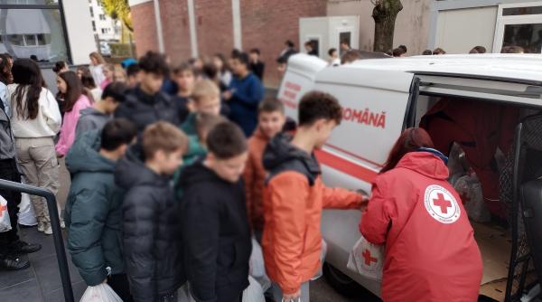 model de urmat fructe si legume donate de elevii de la o scoala din cluj pentru copiii nevoiasi galerie foto