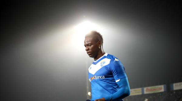 mario balotelli a facut accident in italia detalii despre accident si starea de sanatate a fotbalistului video