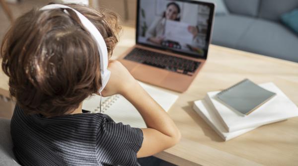 scolile din braila inchise din cauza vremii nefavorabile cursurile se vor face in formatul online