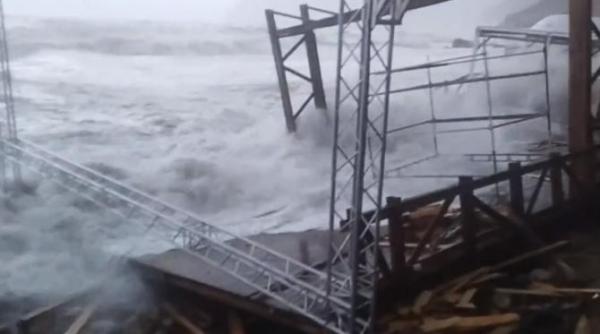 furtuna secolului a lovit ucraina si rusia aproape doua milioane de persoane au ramas fara curent electric videos fara curent electric