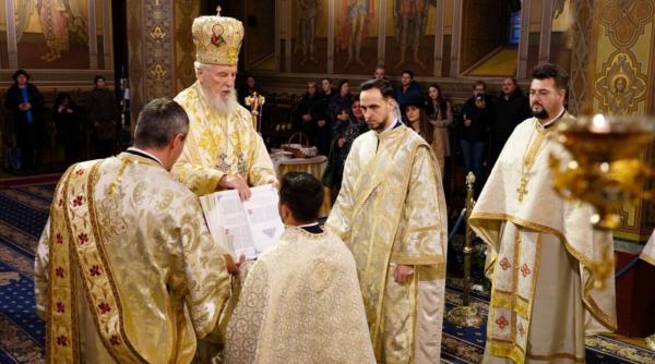 slujire arhiereasca la catedrala din targoviste