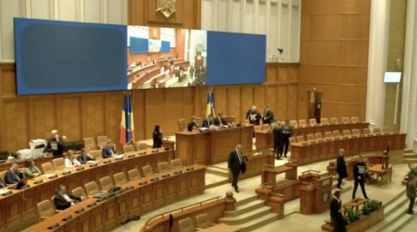 parlamentarii luati la bani marunti inventar la final de mandat klaus iohannis a promulgat legea