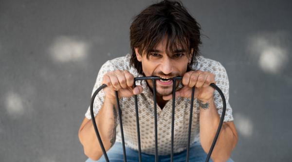 un nou personaj controversat vine sa tulbure povestea lia sotia sotului meu