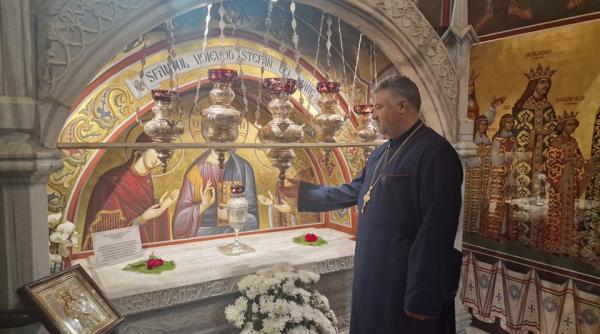 sfantul andrei adevaratele traditii si obiceiuri acestea trebuie respectate de fapt dincolo de ritualul in cimitir pentru dezlegarea misterelor sau vizionarea alesului prin oglinzi si lumanari