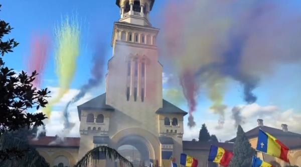 1 decembrie spectaculos foc de artificii de zi in alba iulia foto