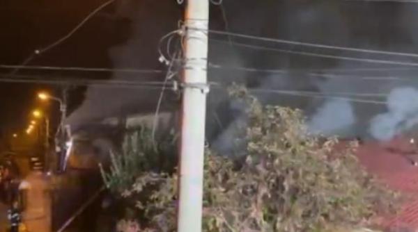 incendiu in bucuresti patru case din sectorul 5 au luat foc