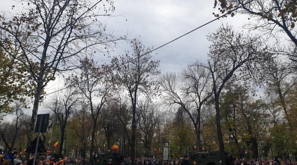 peste 2 400 de militari la parada militara de ziua nationala la bucuresti 1 decembrie evenimente si la alba iulia