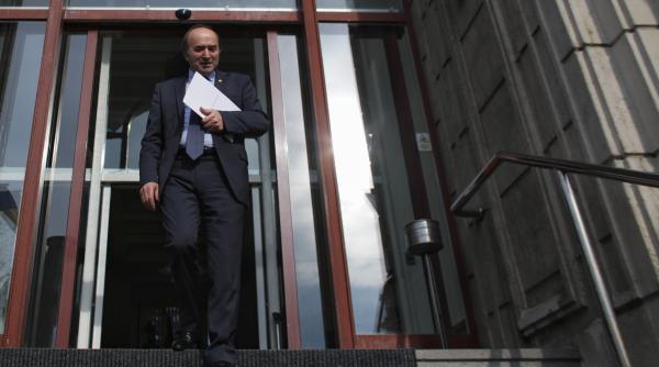 adevarul si decenta sunt necesare oriunde si oricand tudorel toader mesaj fulminant este dificil sa clamezi binele universitatii in timp ce de la nasu primesti sume considerabile