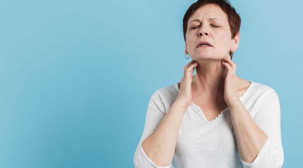 nu mai bea fierbinte cand te doare in gat mai rau faci