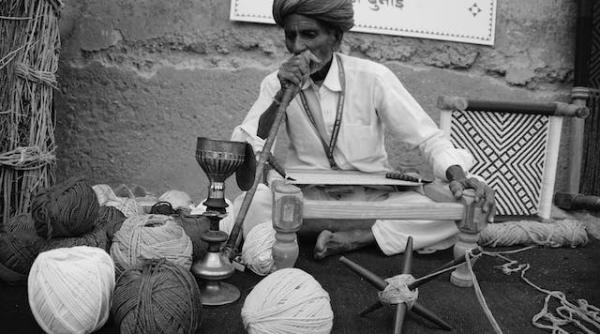 istoria narghilelei si evolutia acesteia de la origini pana la magazinele online