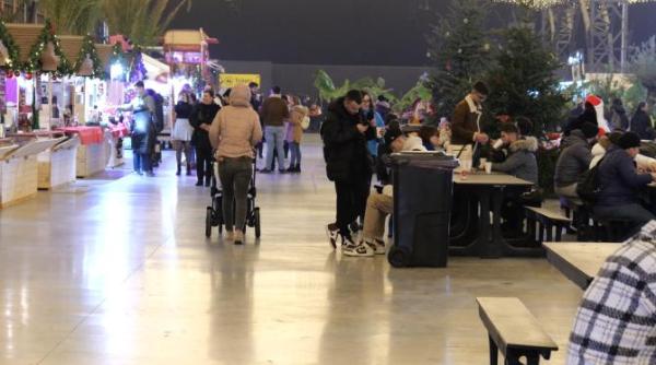 cum e la targurile de craciun din capitala in timpul saptamanii pe ploaie reportaj video