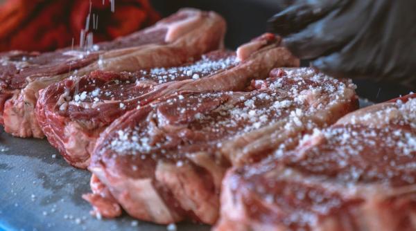 cat costa carnea de porc din spania cea mai buna din europa