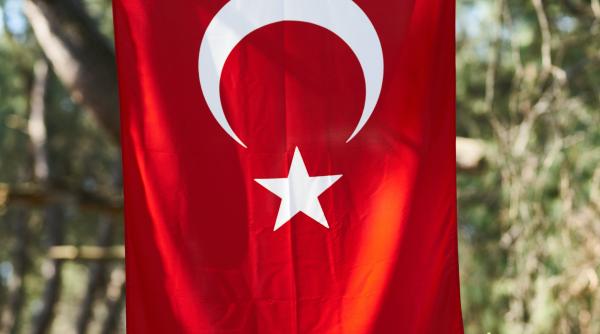 un deputat turc a facut un atac de cord in parlament dupa ce l a criticat pe erdogan video