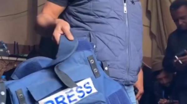 un jurnalist al jazeera a fost omorat in fasia gaza era grav ranit serviciile de urgenta nu au ajuns video