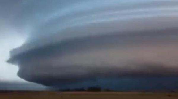 dezastru in argentina paisprezece persoane au murit in urma unei furtuni cu vanturi de 150 km h presedintele milei a intervenit video