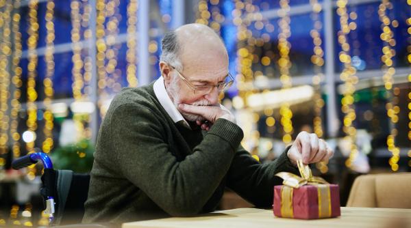 poezia virala despre mos gerila care a cucerit internetul in 2023 daca ne doresti noroc adu ne carne de porc