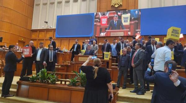 sosoaca l a umilit pe simion fatalaule nu stia nimeni de tine in 2020 si ma intreba lumea cine esti scandal mare la sedinta pe buget din parlament