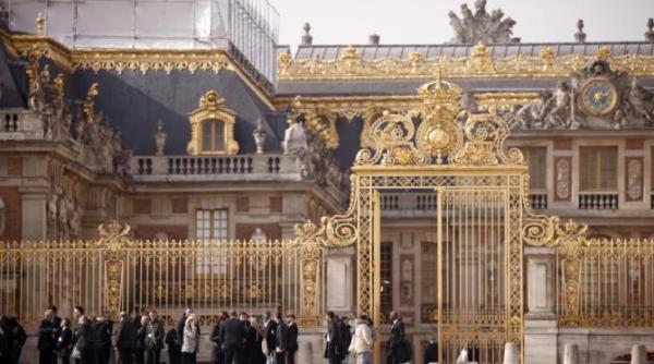 alerta cu bomba la palatul versailles toate persoanele au fost evacuate
