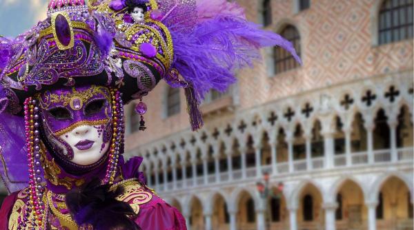 cand are loc carnavalul de la venetia 2024